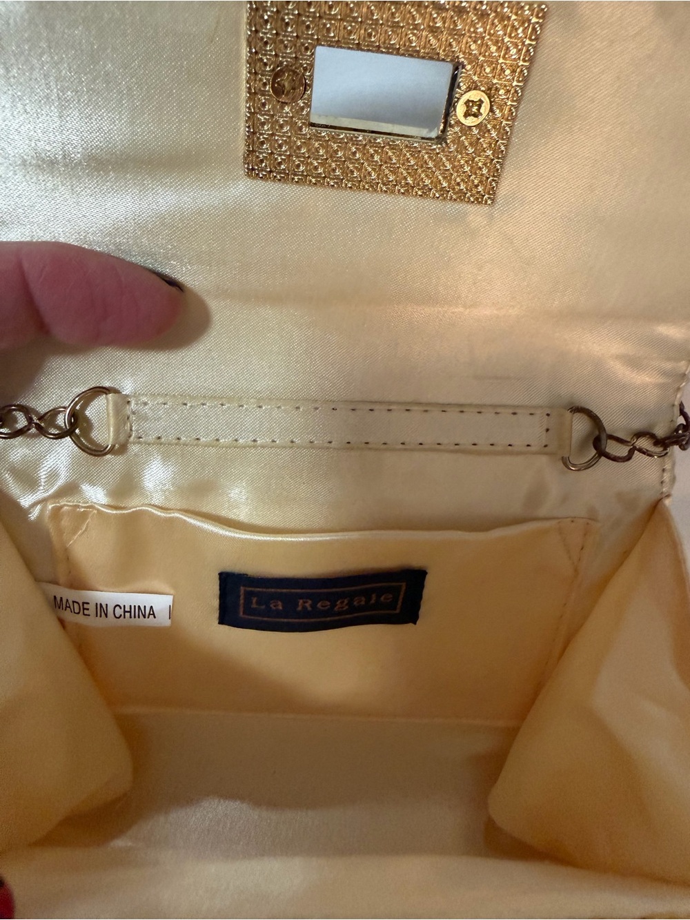La Regale Gold Chain Evening Crossbody - Picture 2 of 2
